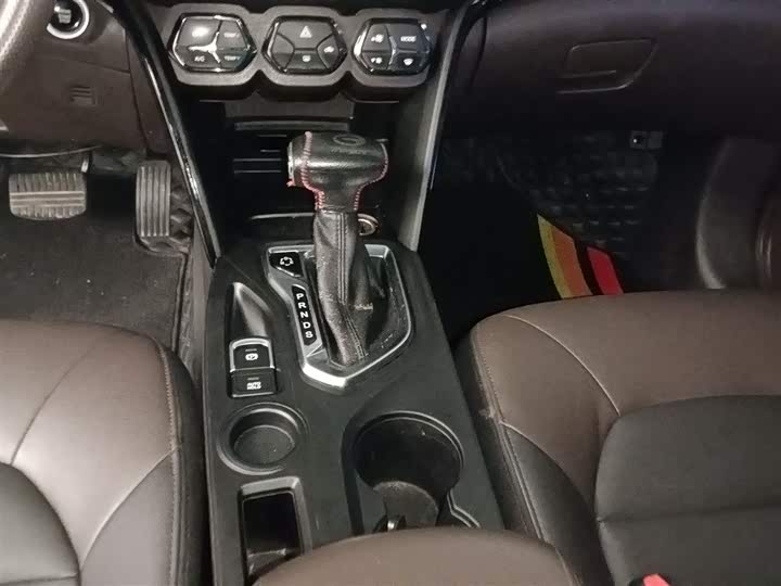 Trumpchi GS4 2016 235 T G-DCT — фото 10