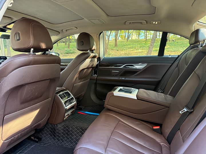 BMW 7-Series 2016 730 Li Leading — фото 6