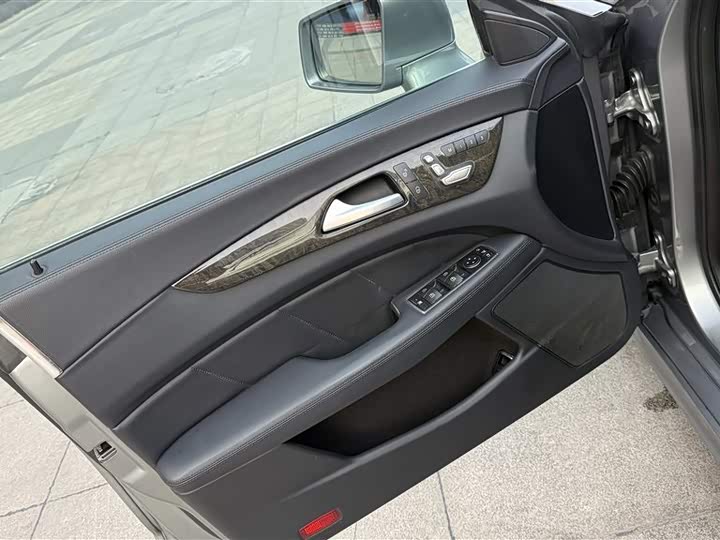 Mercedes-Benz CLS 2015 CLS 320 — фото 10