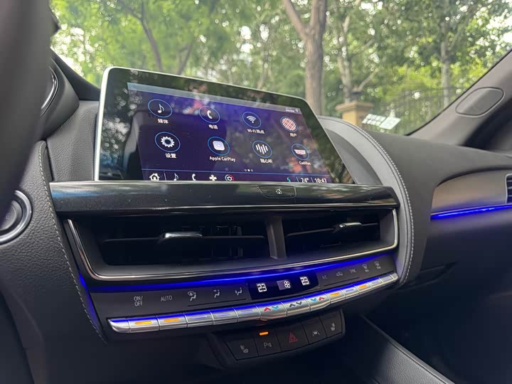 Cadillac CT5 2023 28 T Premium — фото 13