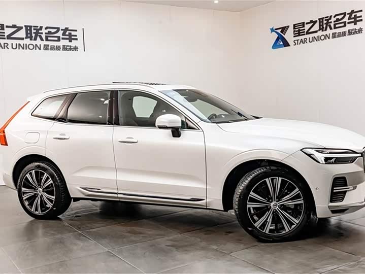 Volvo XC60 Hybrid 2023 T 8 PHEV 4 WD — фото 6