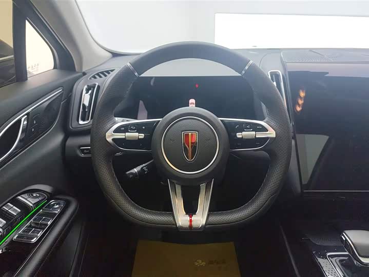 Hongqi HS3 2023 1.5 T 2 WD — фото 15