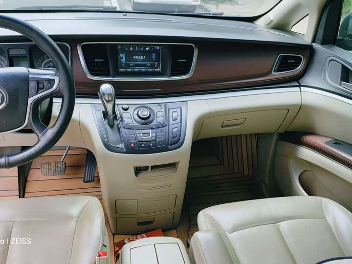 Buick GL8 28T люкс VI — фото 9