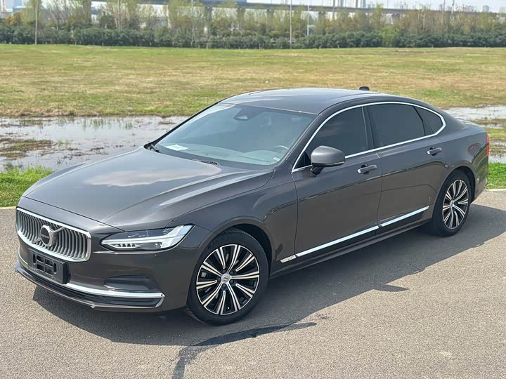 Volvo S90 2022 B 5