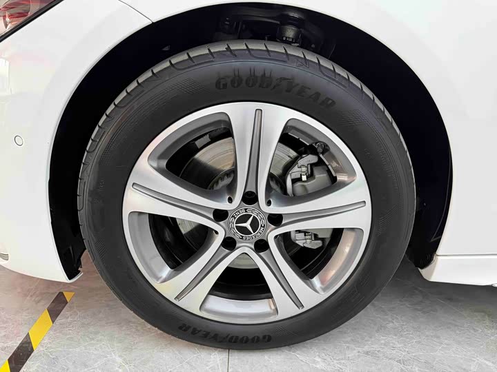 Mercedes-Benz C-Class 2022 C 200 L — фото 8