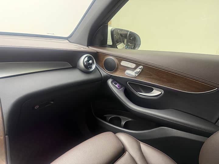 Mercedes-Benz GLC 2021 GLC 260 L 4 MATIC Luxury — фото 12