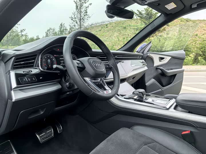 Audi Q8 2019 55 TFSI — фото 9