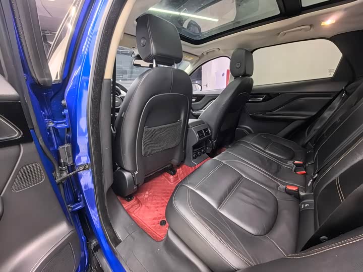 Jaguar F-PACE 2018 2.0 T 4 WDR-Sport — фото 15