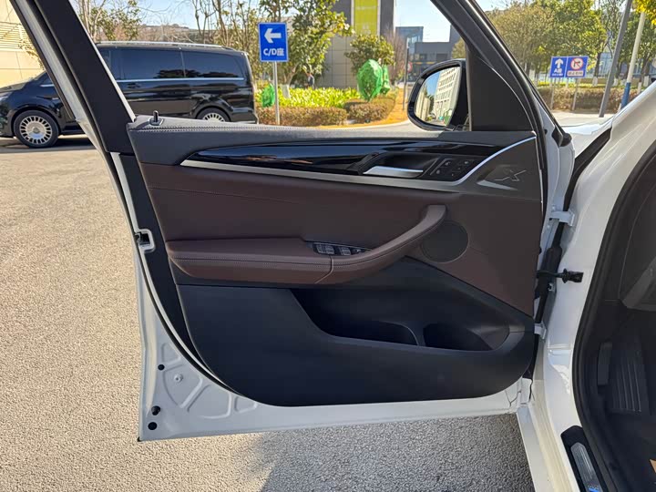 BMW X3 2018 x Drive 28i M VI — фото 20