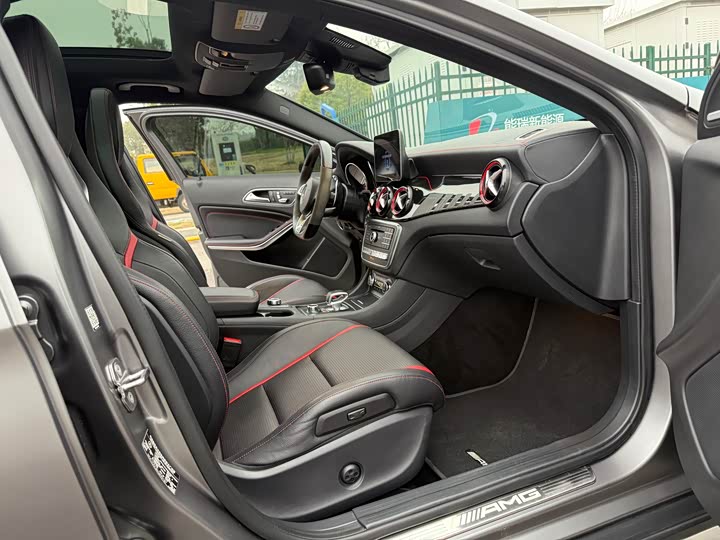 Mercedes-Benz GLA 2017 AMG GLA 45 4 MATIC — фото 12