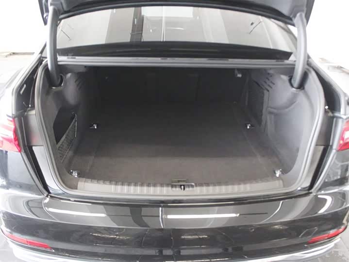 Audi A6L 2023 40 TFSI — фото 7