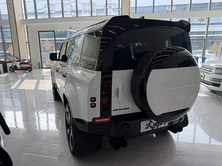 Land Rover Defender — фото 3