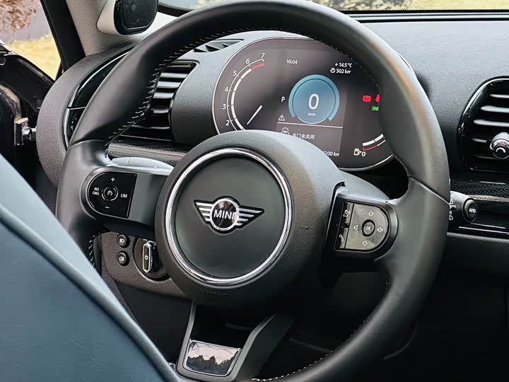 MINI Clubman — фото 14