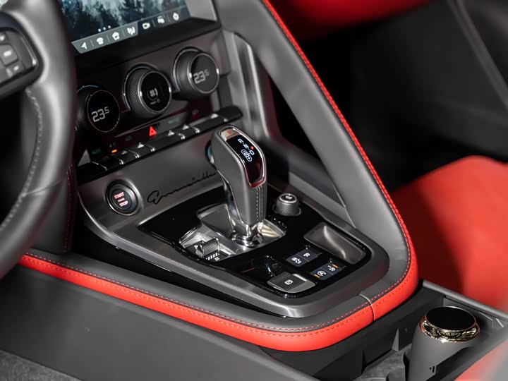 Jaguar F-TYPE 2024 P 300 75 — фото 16