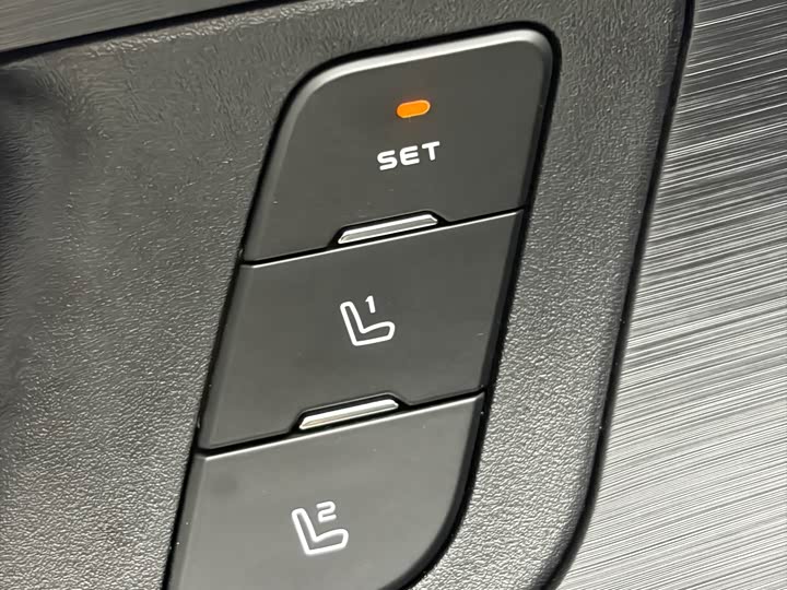 Changan UNI-K 2021 2.0 T Premium — фото 16