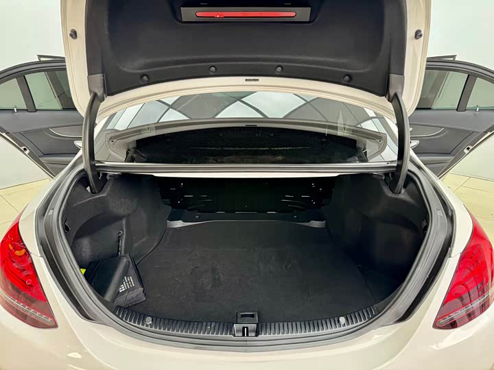 Mercedes-Benz C-Class 2019 C 260 L — фото 23