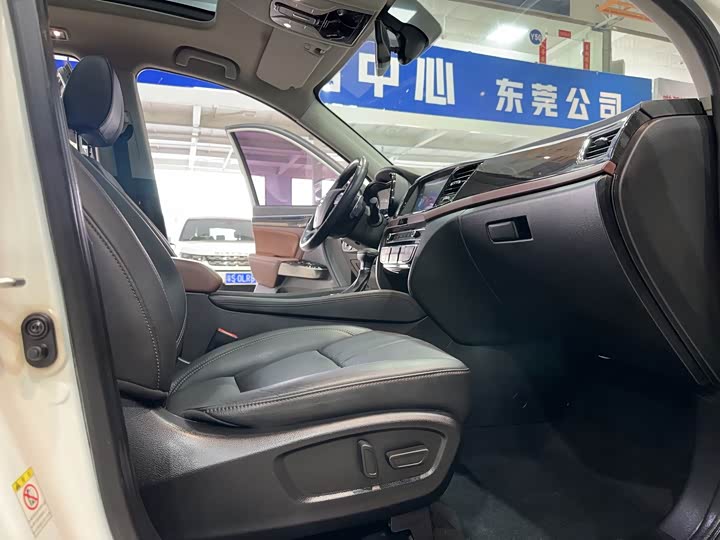 Trumpchi GS8 2017 320 T 2 WD ( ) — фото 8