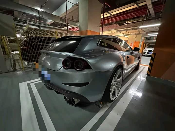 Ferrari GTC4 Lusso 2017 3.9 T V 8 — фото 3