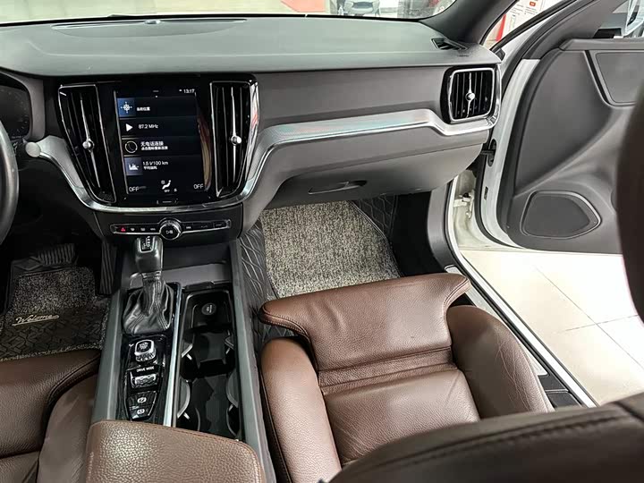 Volvo S60 2020 T 4 — фото 11