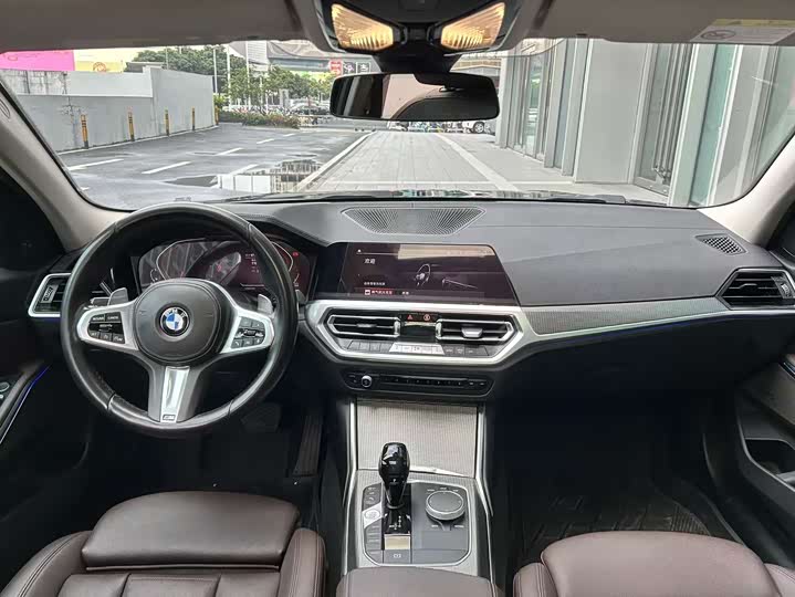 BMW 3-Series 2021 325i M — фото 15