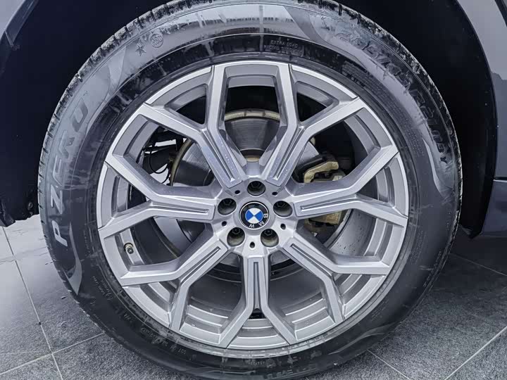 BMW X7 2022 x Drive 40i — фото 18