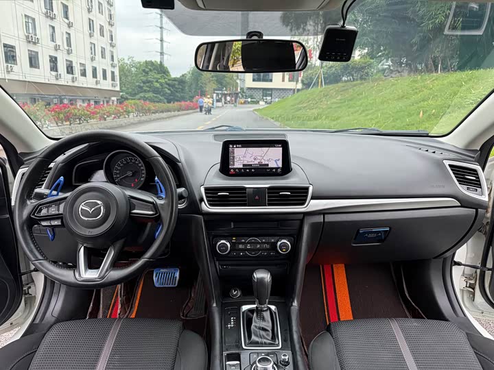 Mazda 3 2017 2.0 L ATLuxury V — фото 5