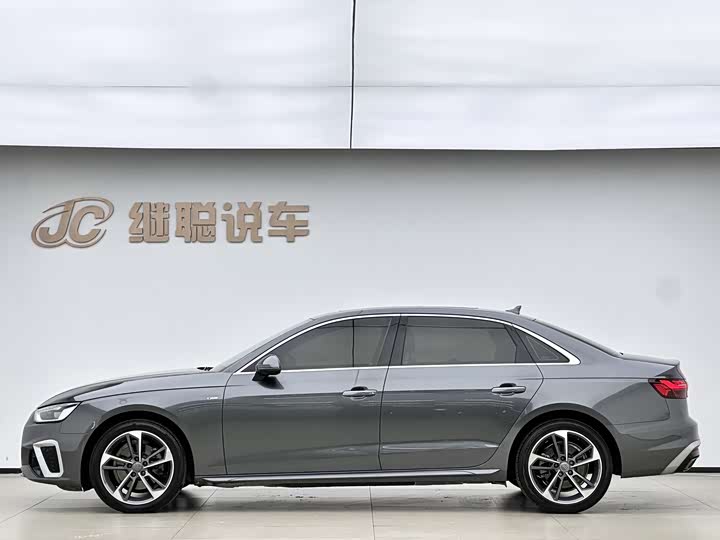 Audi A4L 2022 40 TFSI — фото 5