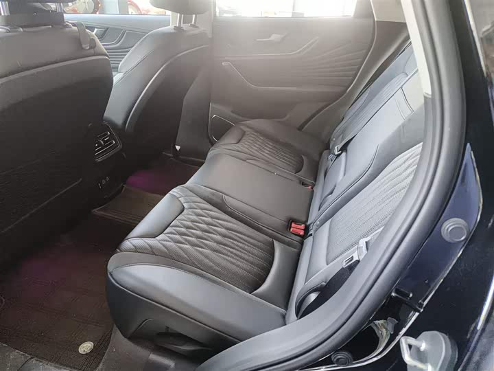 Hongqi HS5 2023 2.0 T 4 WD Pro — фото 16
