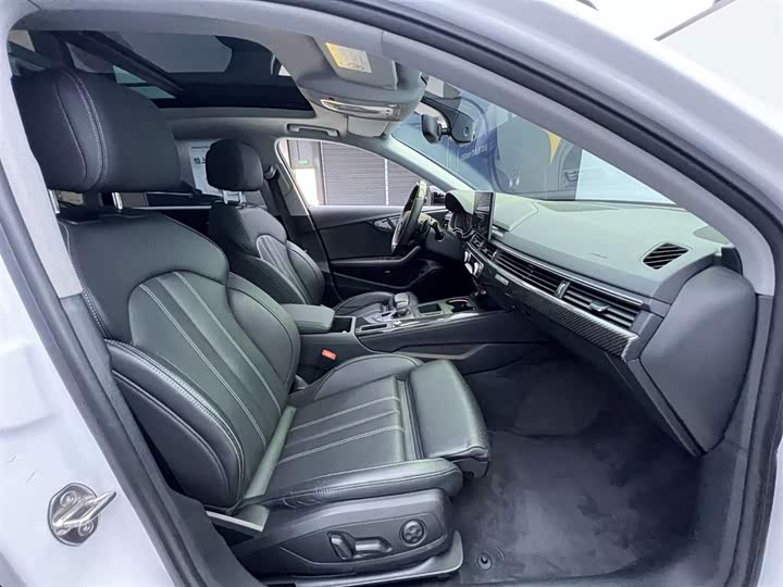 Audi A4L 2022 40 TFSI — фото 18