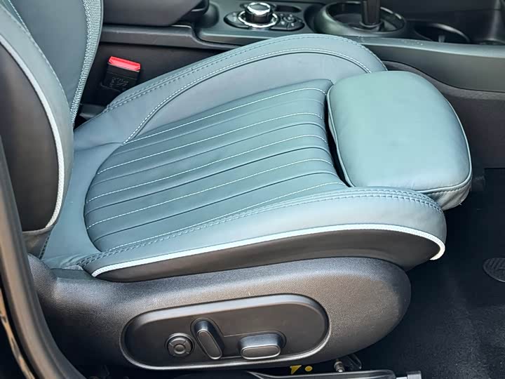 MINI Clubman — фото 10