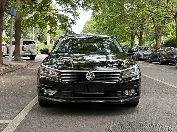 Volkswagen Passat — фото 2