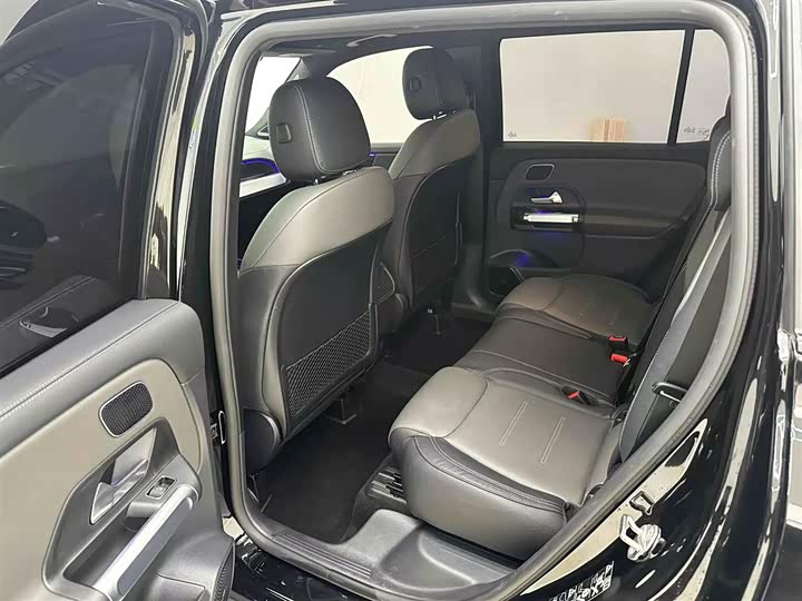 Mercedes-Benz GLB 2023 AMG GLB 35 4 MATIC — фото 13