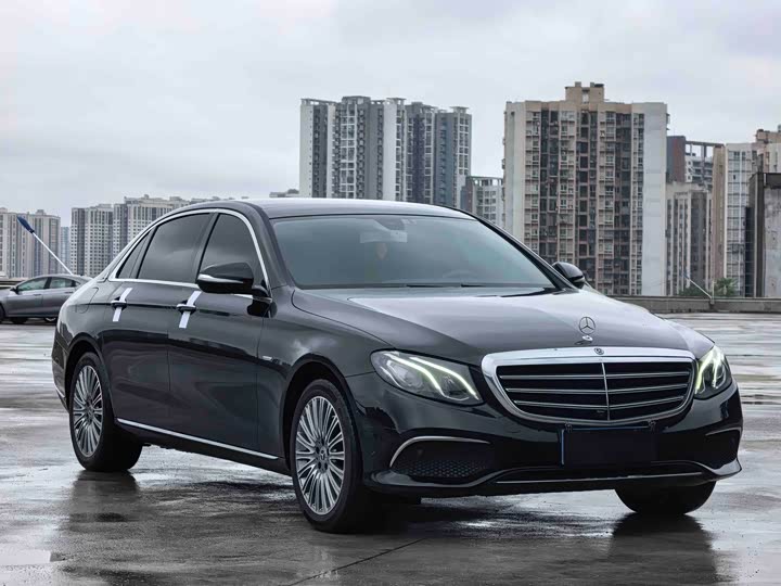 Mercedes-Benz E-Class 2020 E 300 L Luxury — фото 3