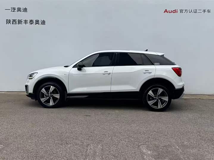 Audi Q2L 2020 35 TFSI — фото 30