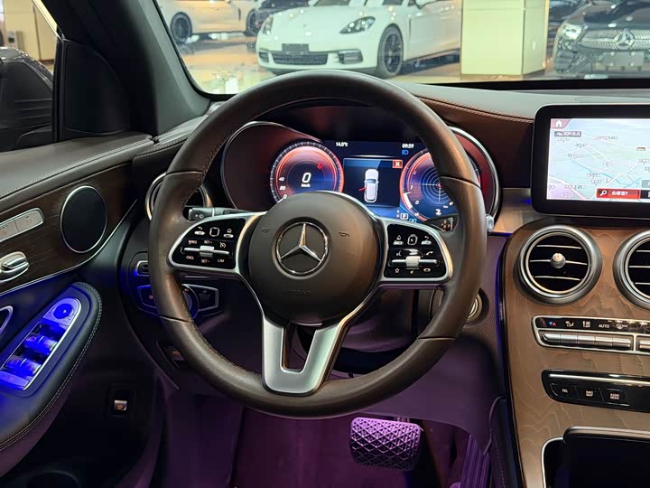 Mercedes-Benz GLC 2021 GLC 260 L 4 MATIC — фото 12