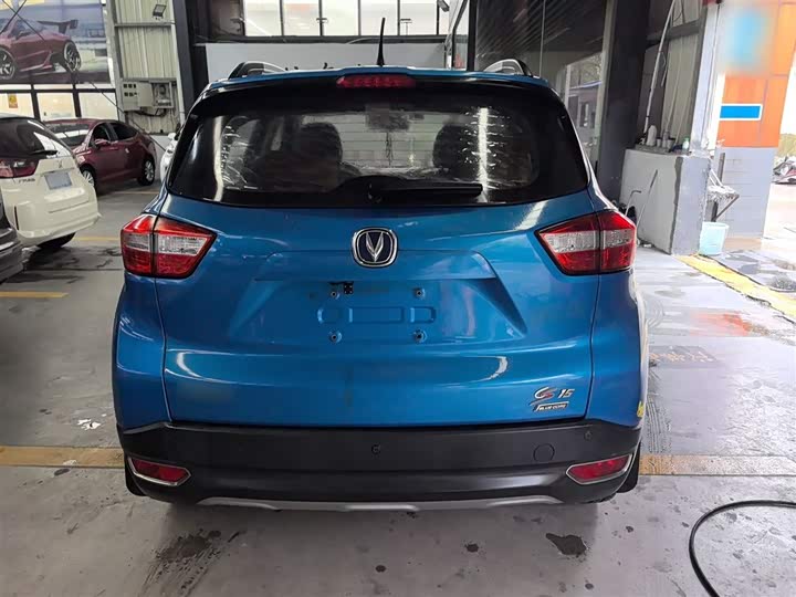 Changan CS15 2016 1.5 L MT — фото 6