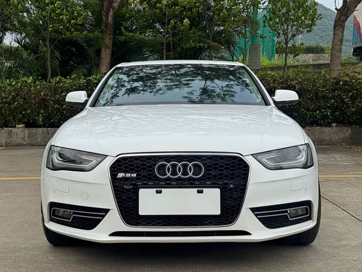 Audi A4L 2015 45 TFSI quattro Sport — фото 2