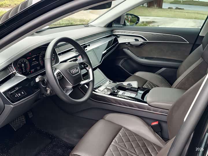 Audi A8 2021 A 8 L 50 TFSI quattro Comfort — фото 4
