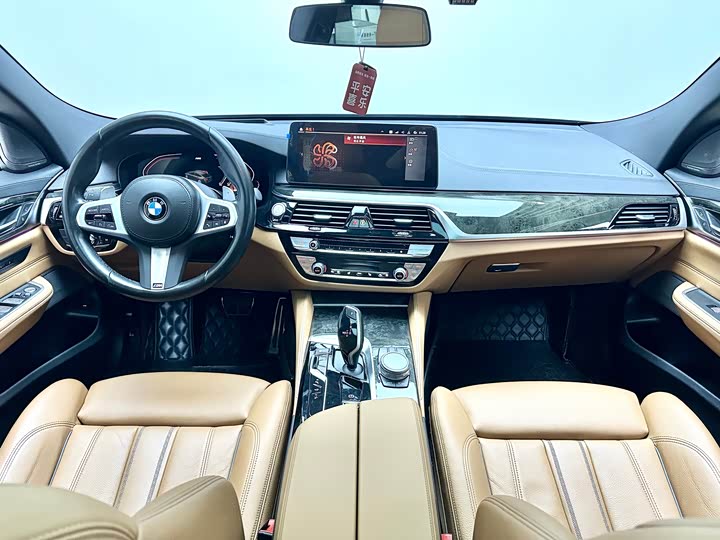 BMW 6-Series 2022 630i M — фото 13