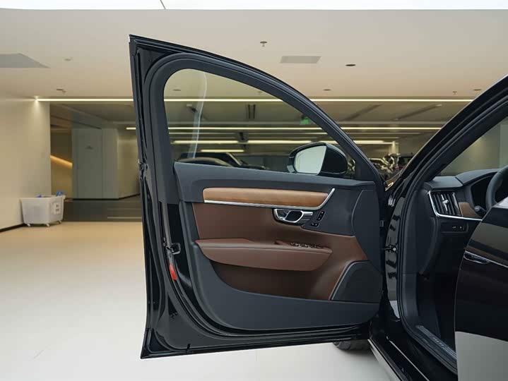 Volvo S90 Hybrid 2025 Hybrid 4 WD — фото 17