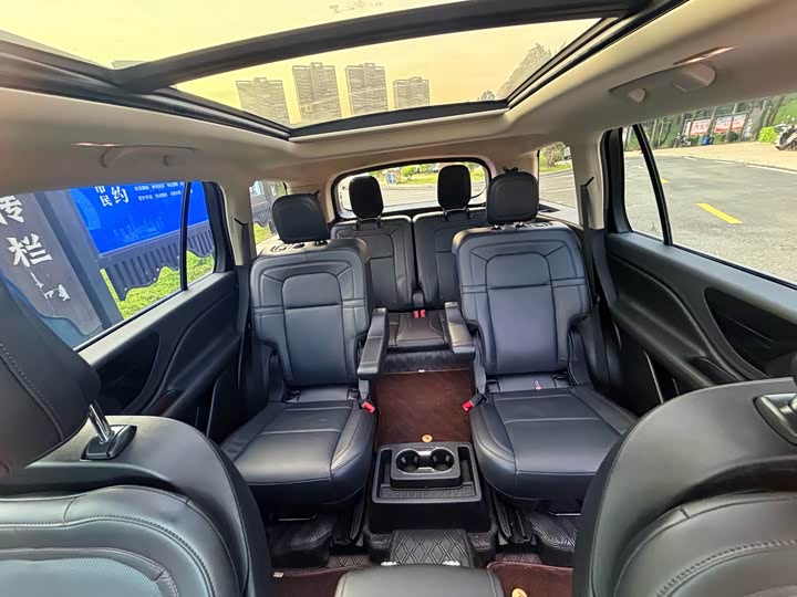Lincoln Aviator — фото 16