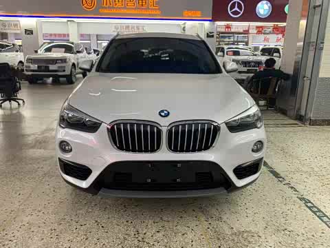 BMW X1 2019 s Drive 18 Li — фото 10