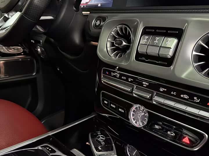 Mercedes-Benz G-Class 2020 AMG G 63 — фото 16
