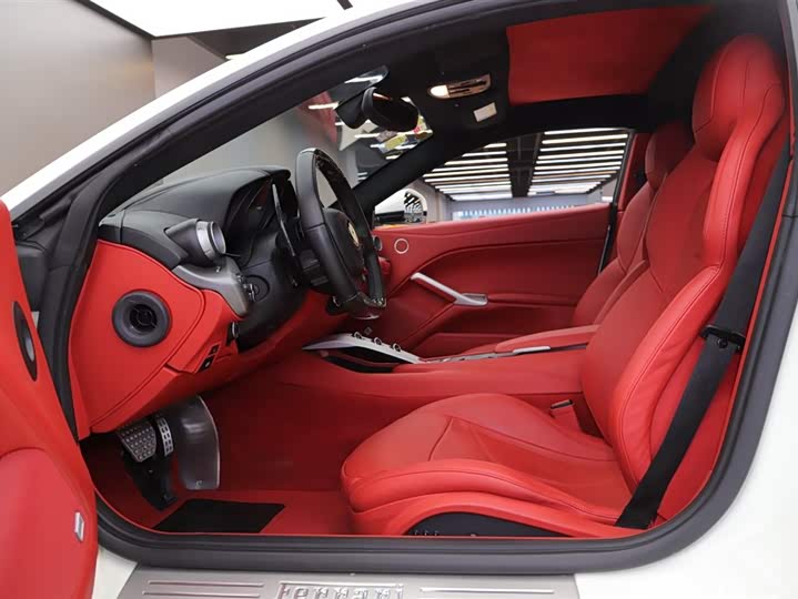 Ferrari F12berlinetta 2013 6.3 L Standard — фото 4