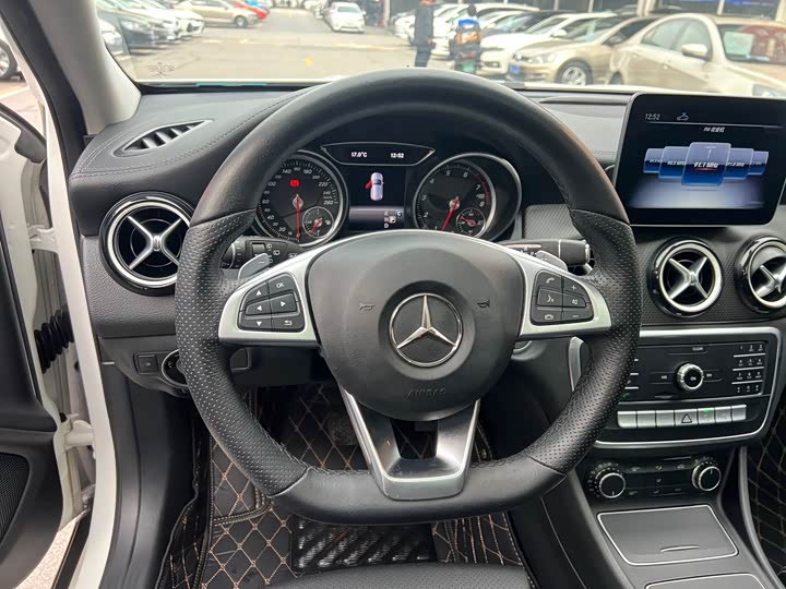 Mercedes-Benz GLA 2019 GLA 200 — фото 12