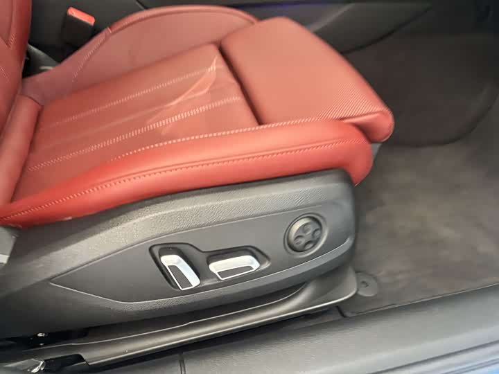 Audi A4L 2025 200 40 TFSI B&O — фото 29
