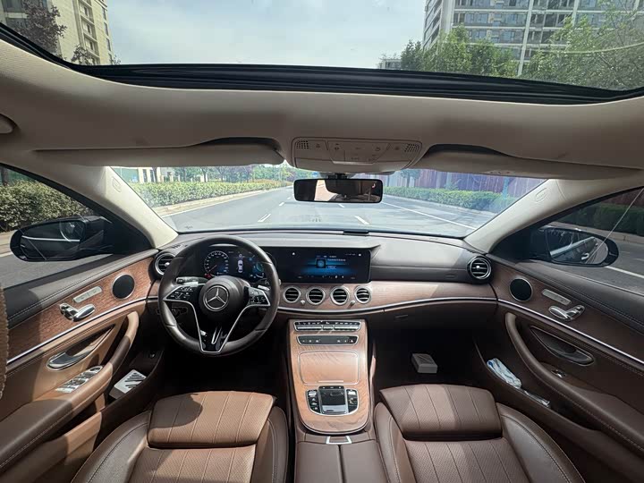 Mercedes-Benz E-Class 2022 E 300 L — фото 10
