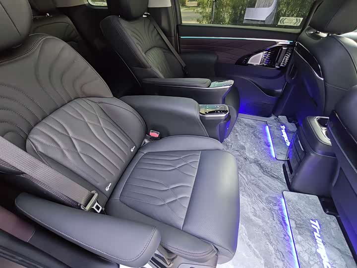 Trumpchi M8 2024 400 T — фото 14