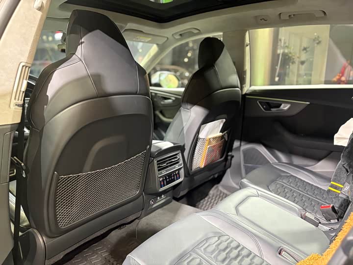Audi RS Q8 2022 RS Q 8 4.0 T — фото 17