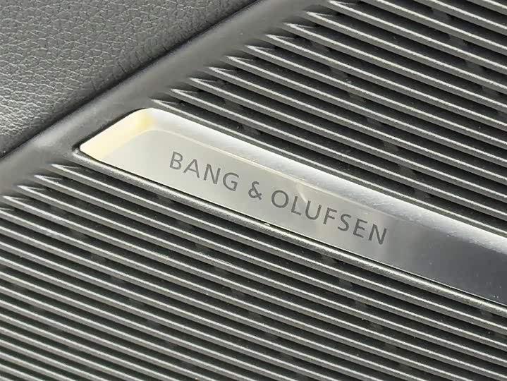 Audi Q7 2023 55 TFSI quattro S line Sport — фото 16